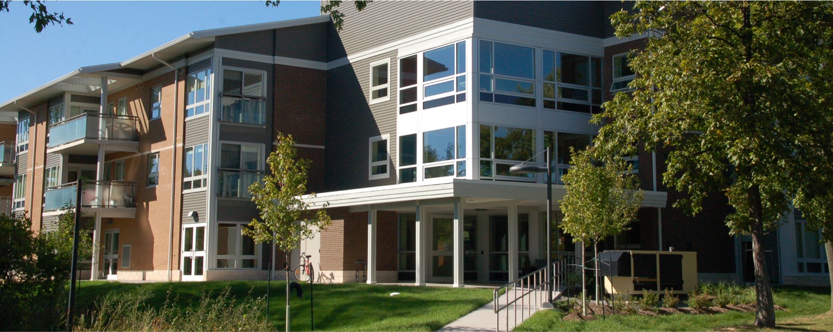 Niagara Regional Housing - Birchwood Place, East